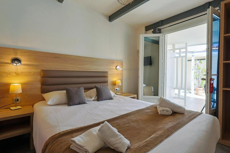 Hotel Perla Riviera