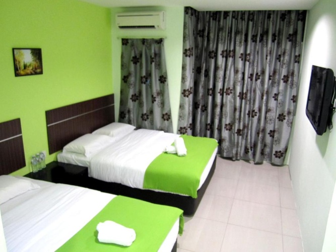 Standard Triple room