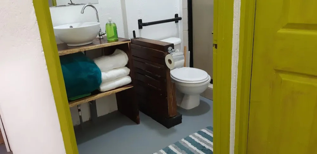 Akih Pods Hostel