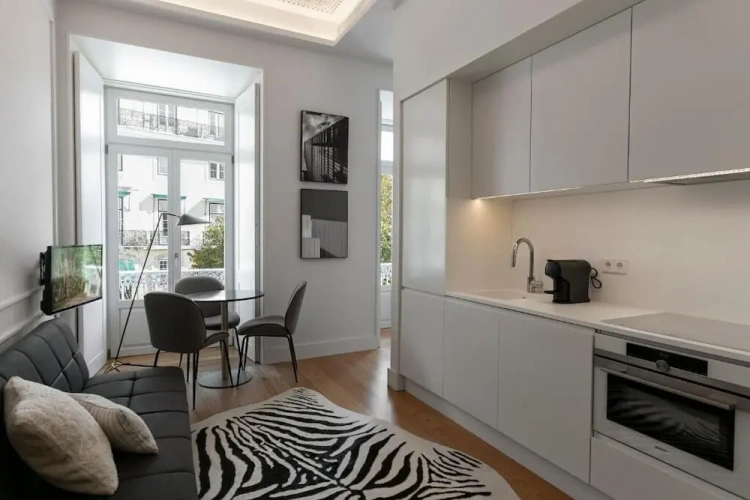1 Bedroom Apartment with city view