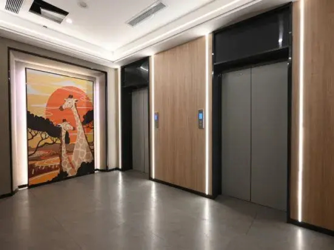 Mango Qingya Hotel