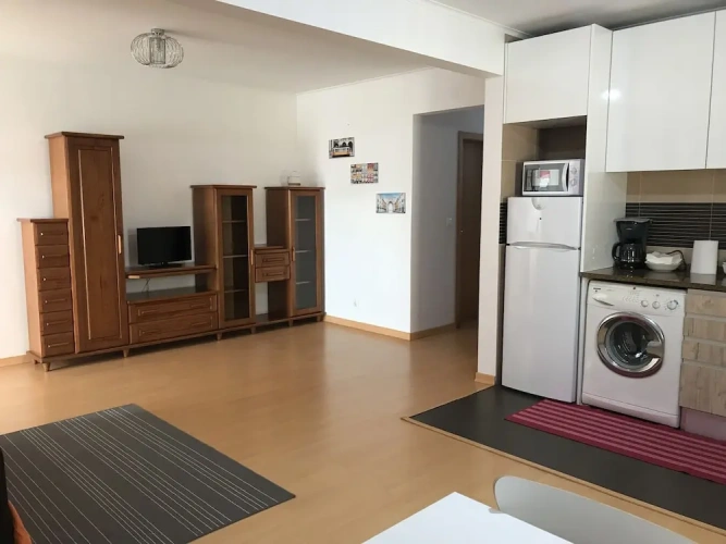 2 Bedrooms Cottage with city view