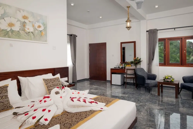 Deluxe Double room with balcony and with garden view