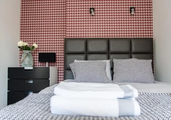 2 Bedrooms Apartment