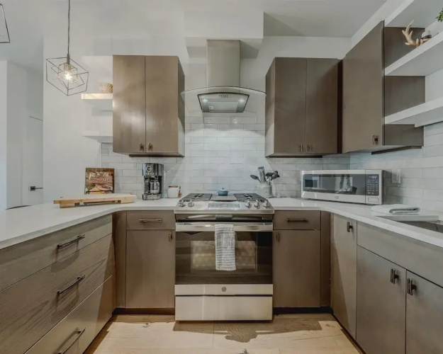 Whitefish Loft, Downtown Condo for 6