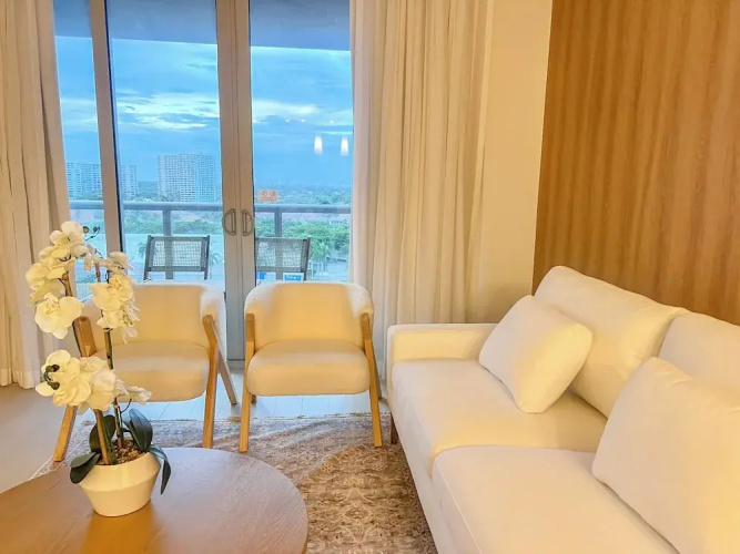 Luxury Ocean Views Apt 1208