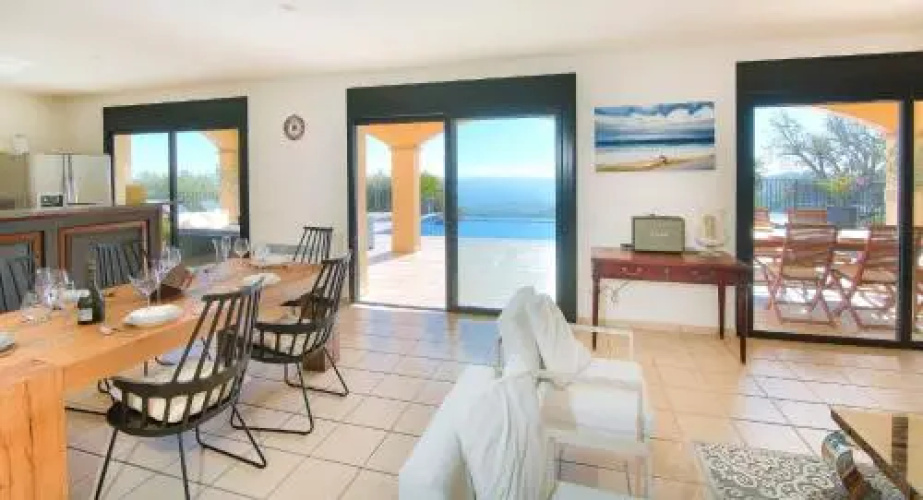 Villa Infinity