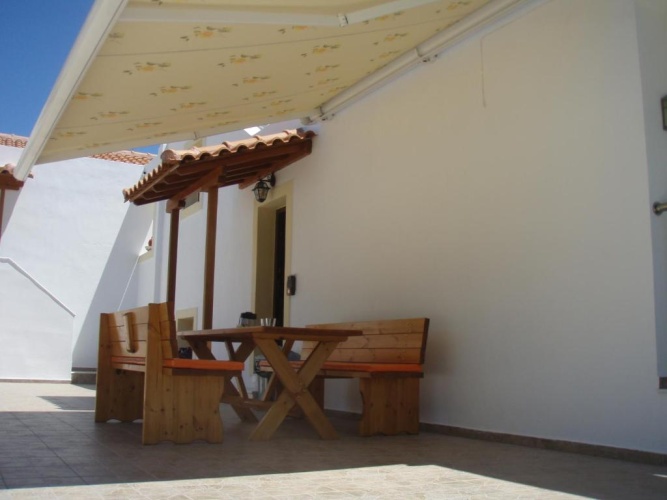 2 Bedrooms Villa