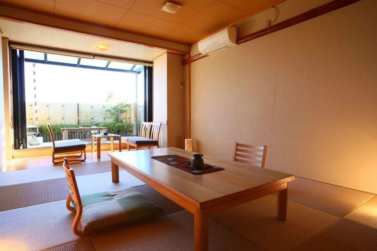 Kamogawa Onsen Gyominan Maruki Honkan