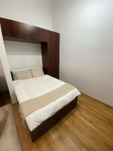 Ultracentral Studio Apartment in Victory Square