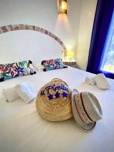 2 Bedrooms Villa