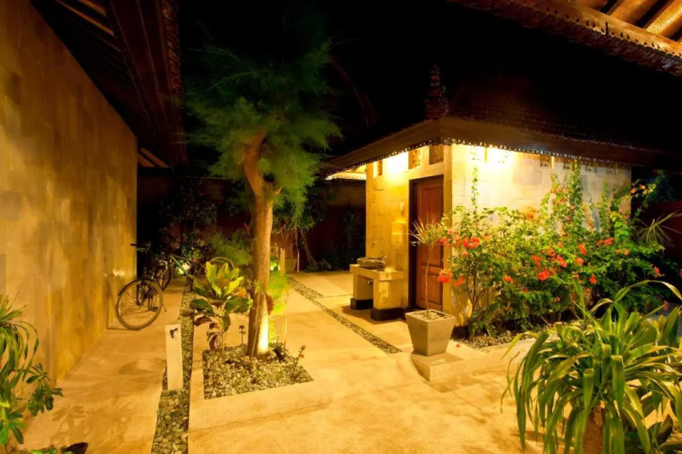 Senang Villa