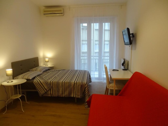 Standard Triple room
