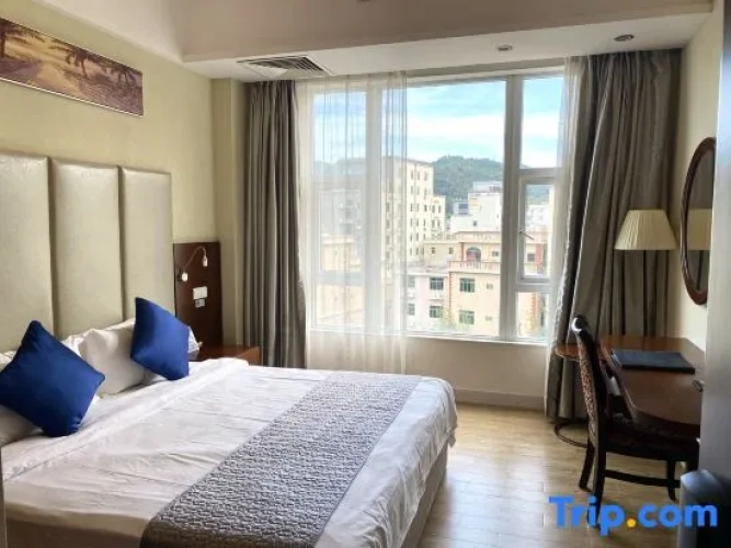 2 Bedrooms Attic Suite