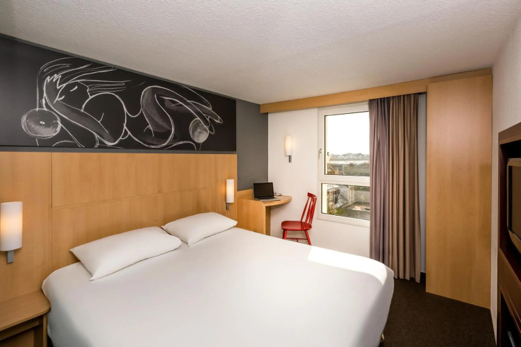 ibis Roscoff bord de mer