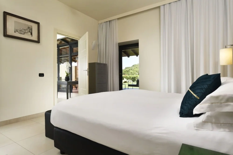 Classic Double Suite with garden view