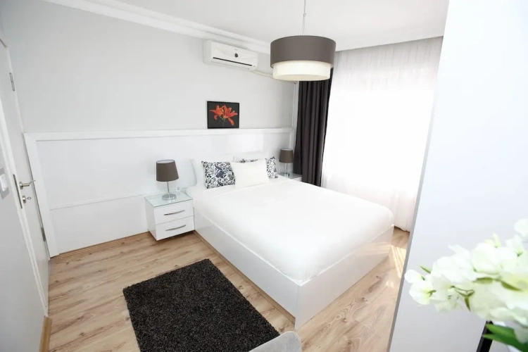 2 Bedrooms Luxury Apartment