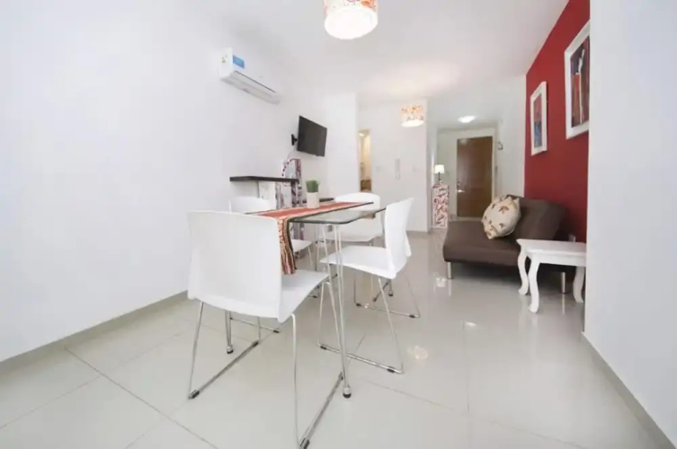 Bvd. Illia Flat MEC