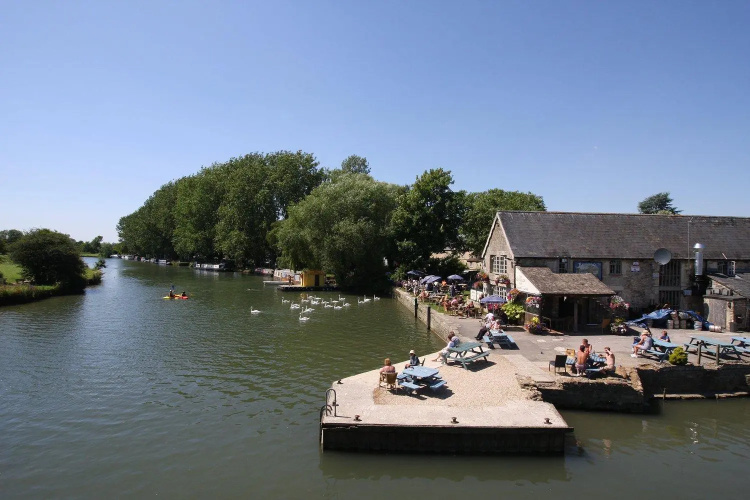 The Riverside Inn