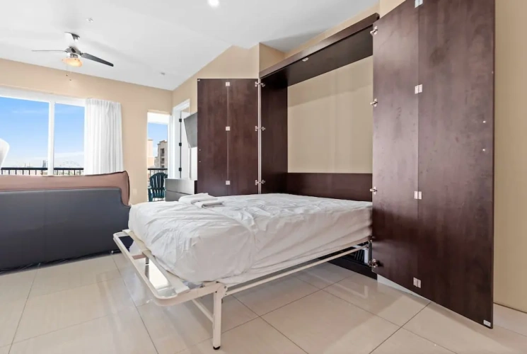 2 Bedrooms Suite with balcony and with partial ocean view