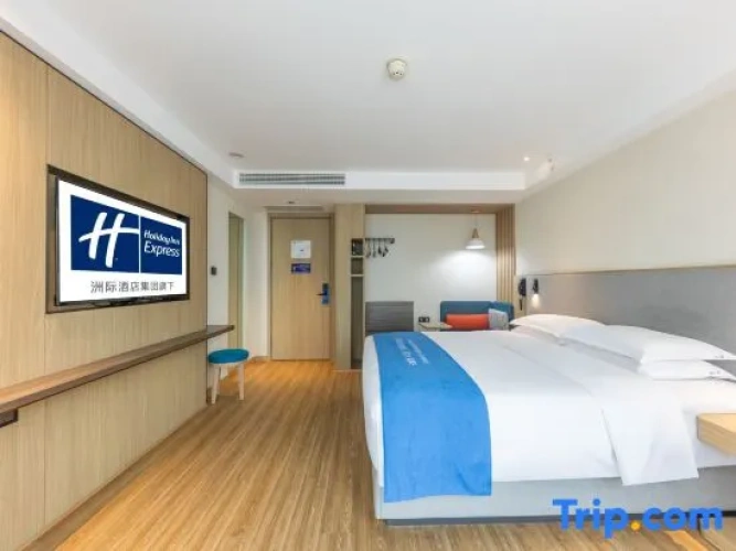Standard Double room with city view