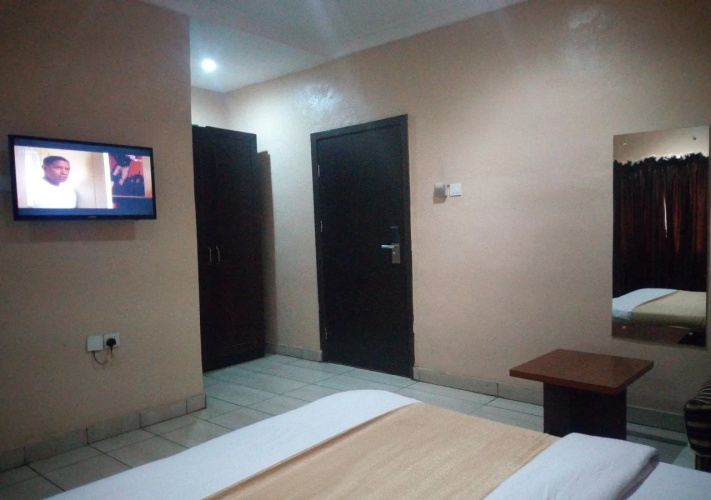 Peak Court Hotels