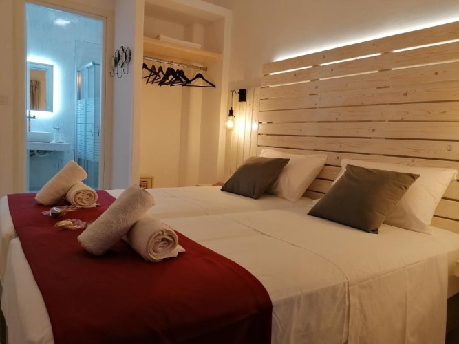 Deluxe Double room with balcony and with sea view