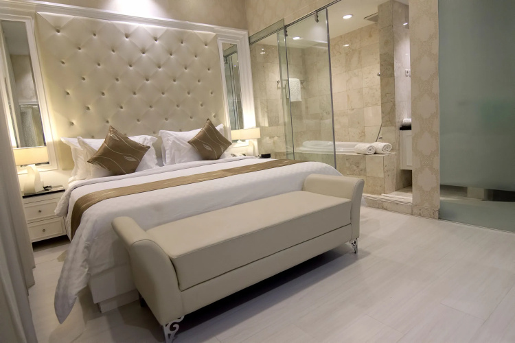Grand Darmo Suite by AMITHYA