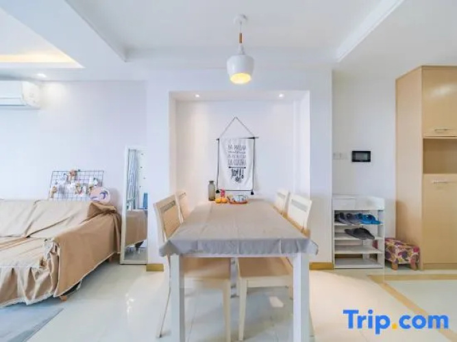 Ruili Apartment