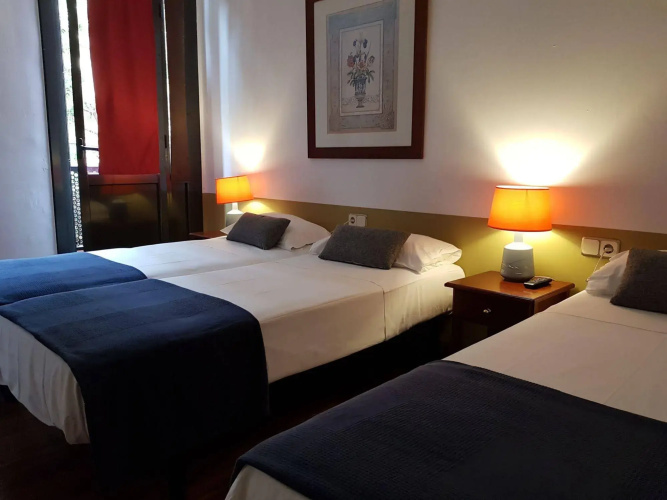 Hostal LK