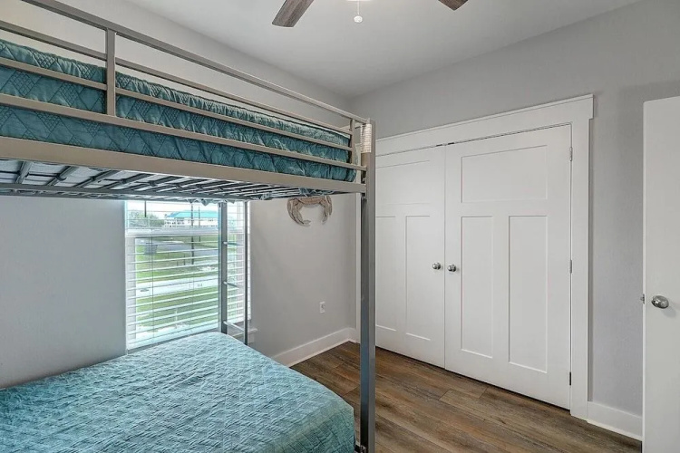 Copano Hooked 4 Bedroom Home by Redawning