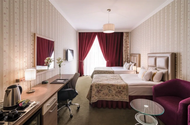 Standard Twin room with balcony
