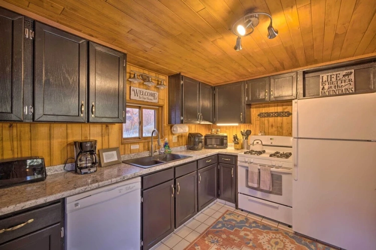 2 Bedrooms Cottage