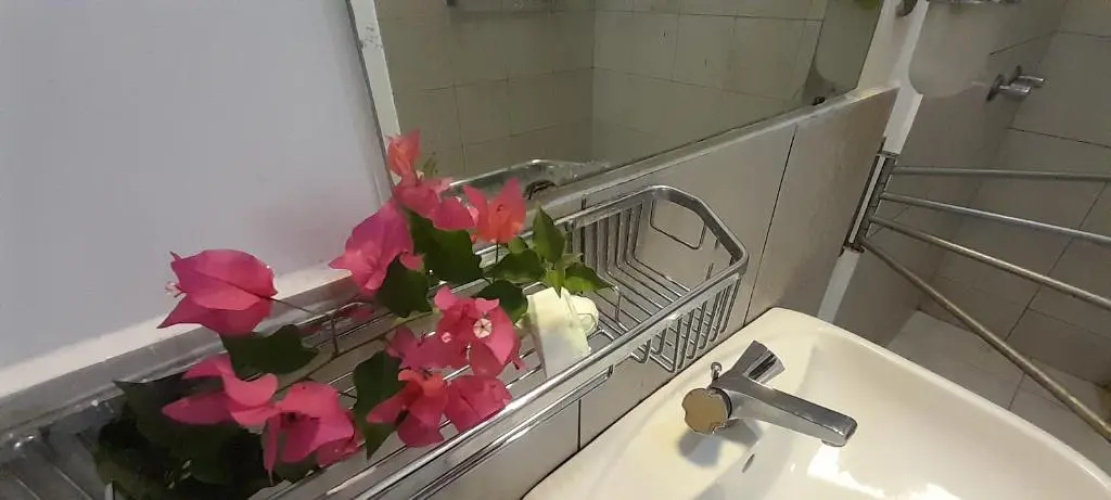 Isuru Holiday Inn