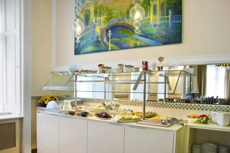 HiLight Suites Hotel