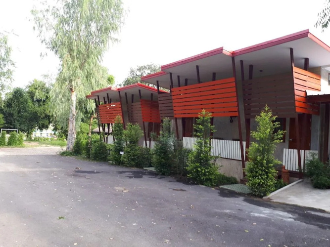 Baan Rimnam Resort
