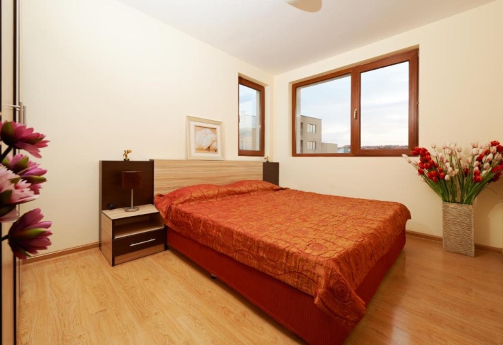 1 Bedroom Apartment with balcony