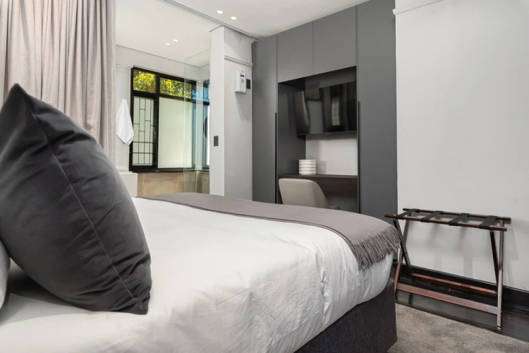 One Calais Luxury Apartments