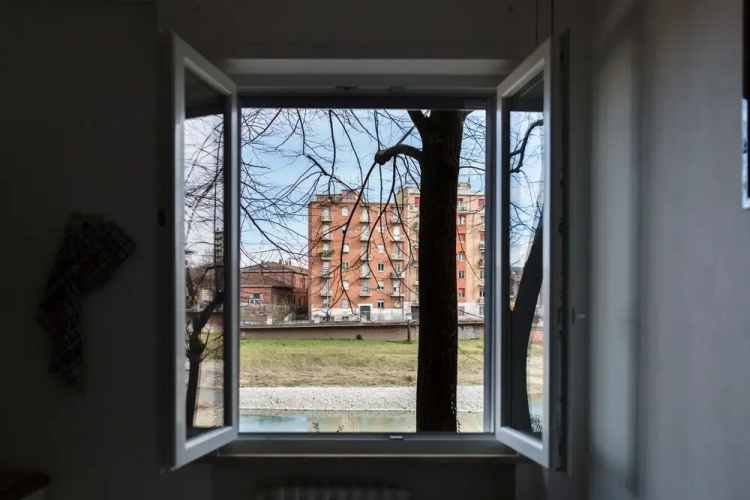 Parma Railway Station Apartment with Garage