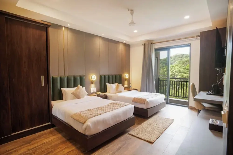 Executive Twin room with balcony