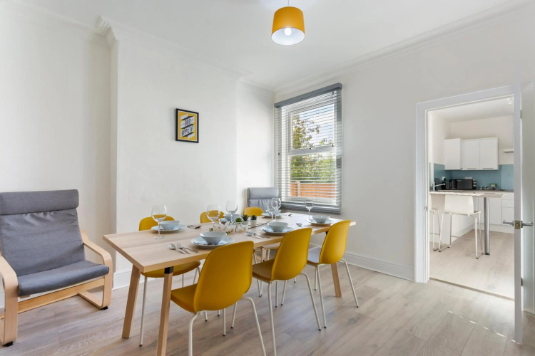 Jasmine Villa A - Ideal for QMC & Uni - Free parking