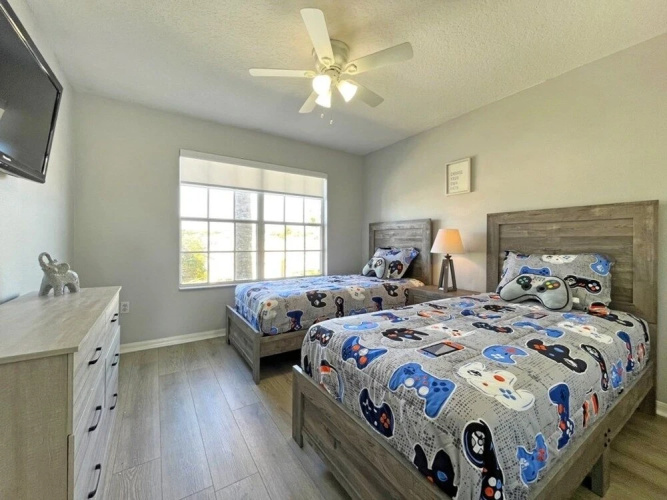 Paradise Point 4 Bedroom Home by RedAwning