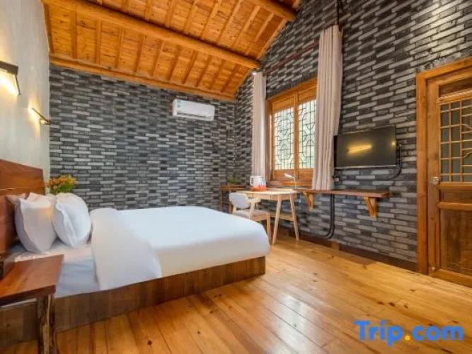 Standard Double room with courtyard view