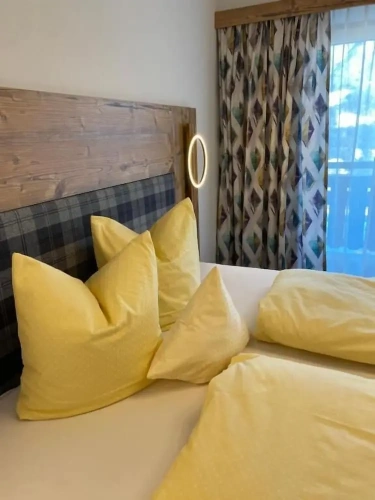 Economy Double room with balcony and with mountain view