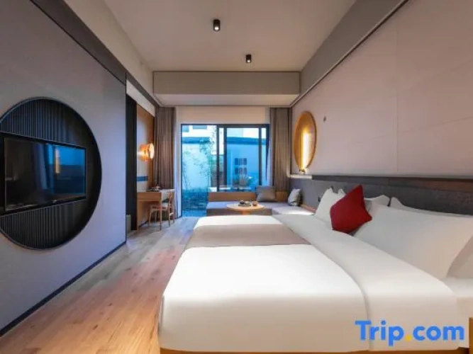 2 Bedrooms Suite