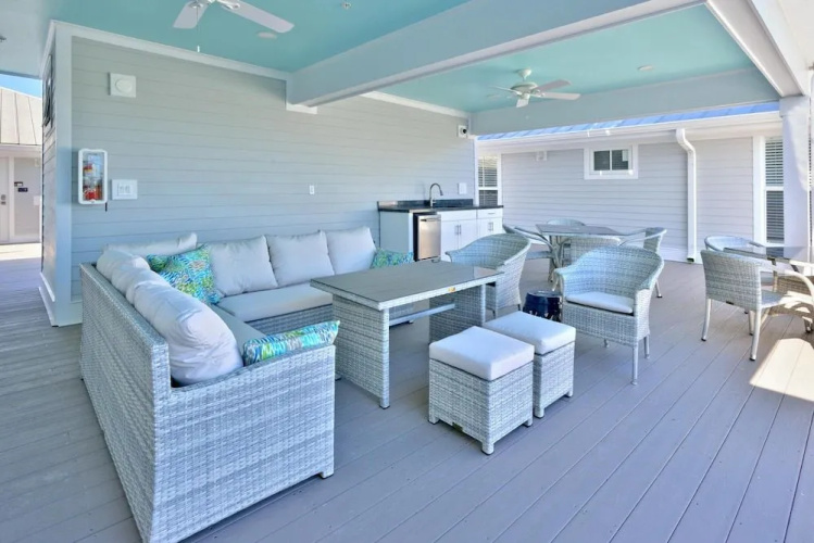 Bayview South 801 Eisenhower Dr. #6
