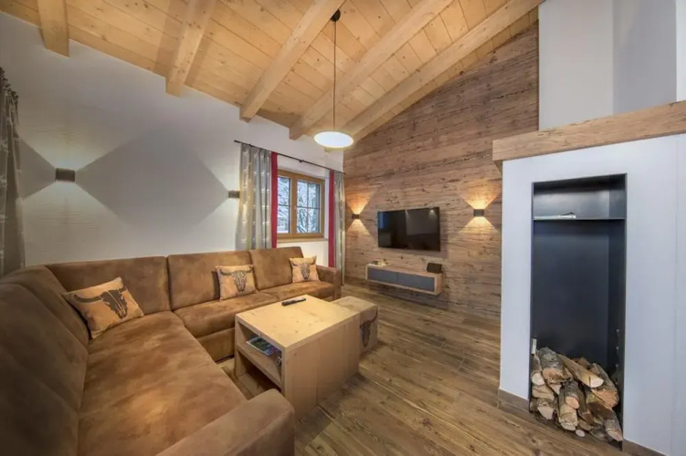Chalet With Shared Swimming Pool
