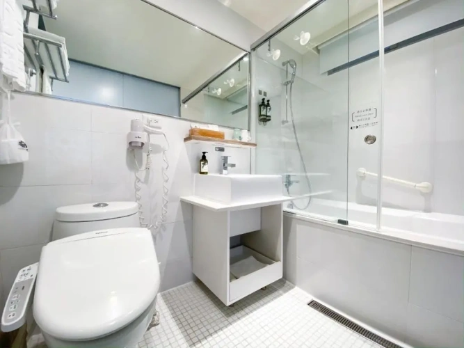 Deluxe Double room with city view