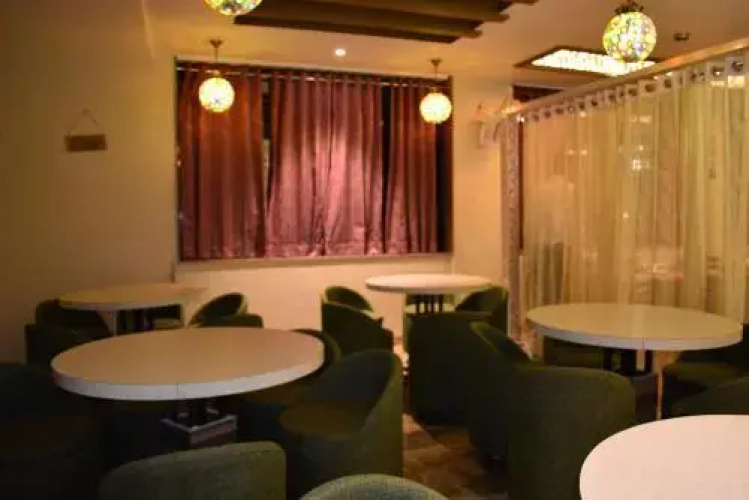 Hotel Desert Inn