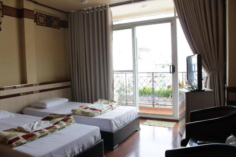 Bee Saigon Hotel